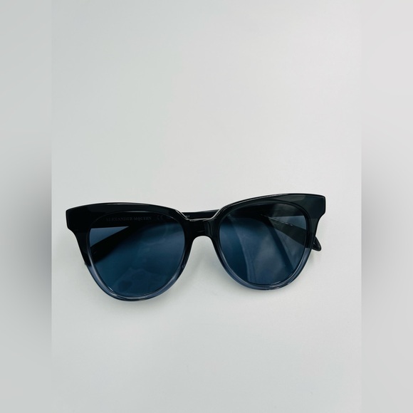 Alexander McQueen 53mm Cat Eye Sunglasses NWOT - Picture 4 of 10